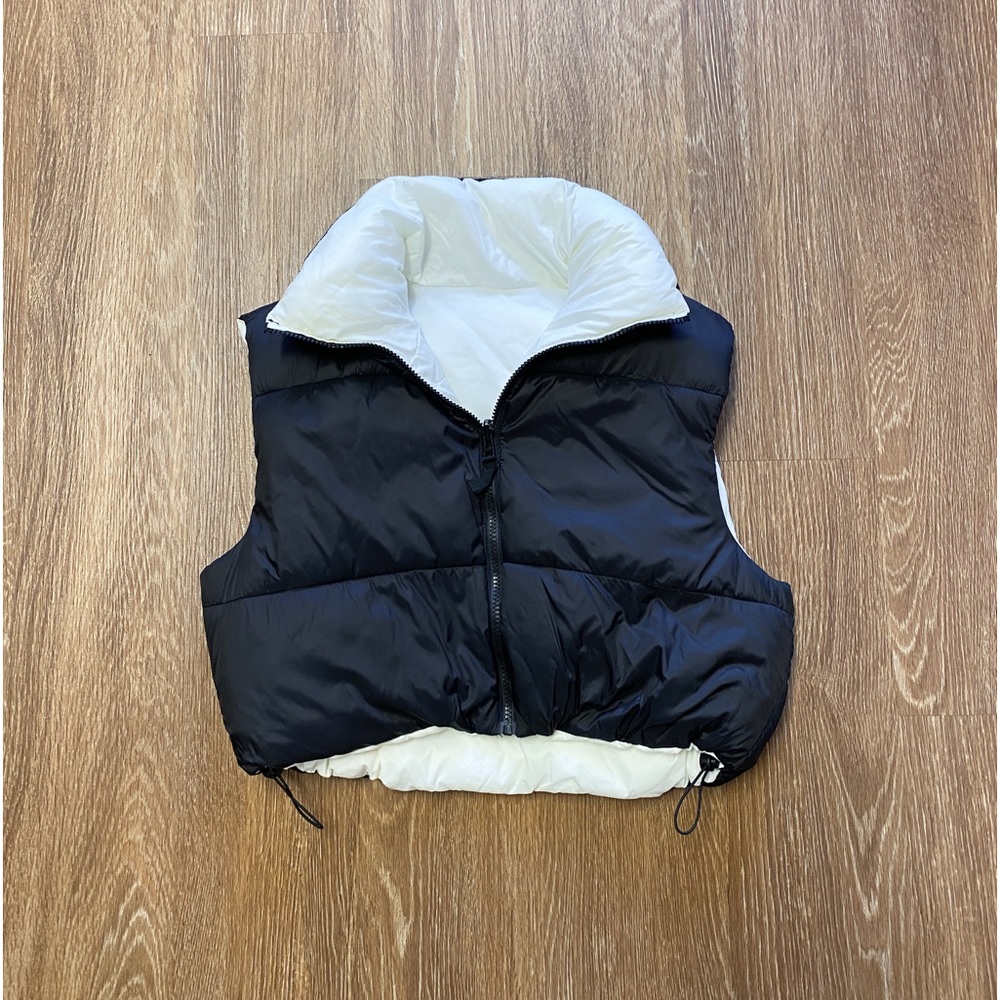 South Moon Under Reversible Black and White Puffer Vest